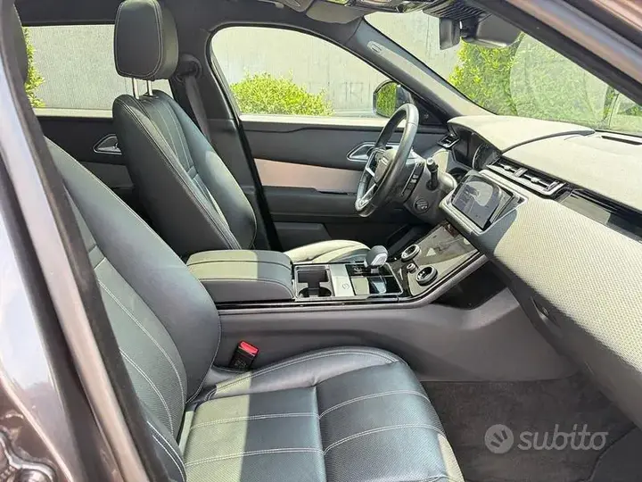Land Rover Range Rover Velar 2023 photo 4