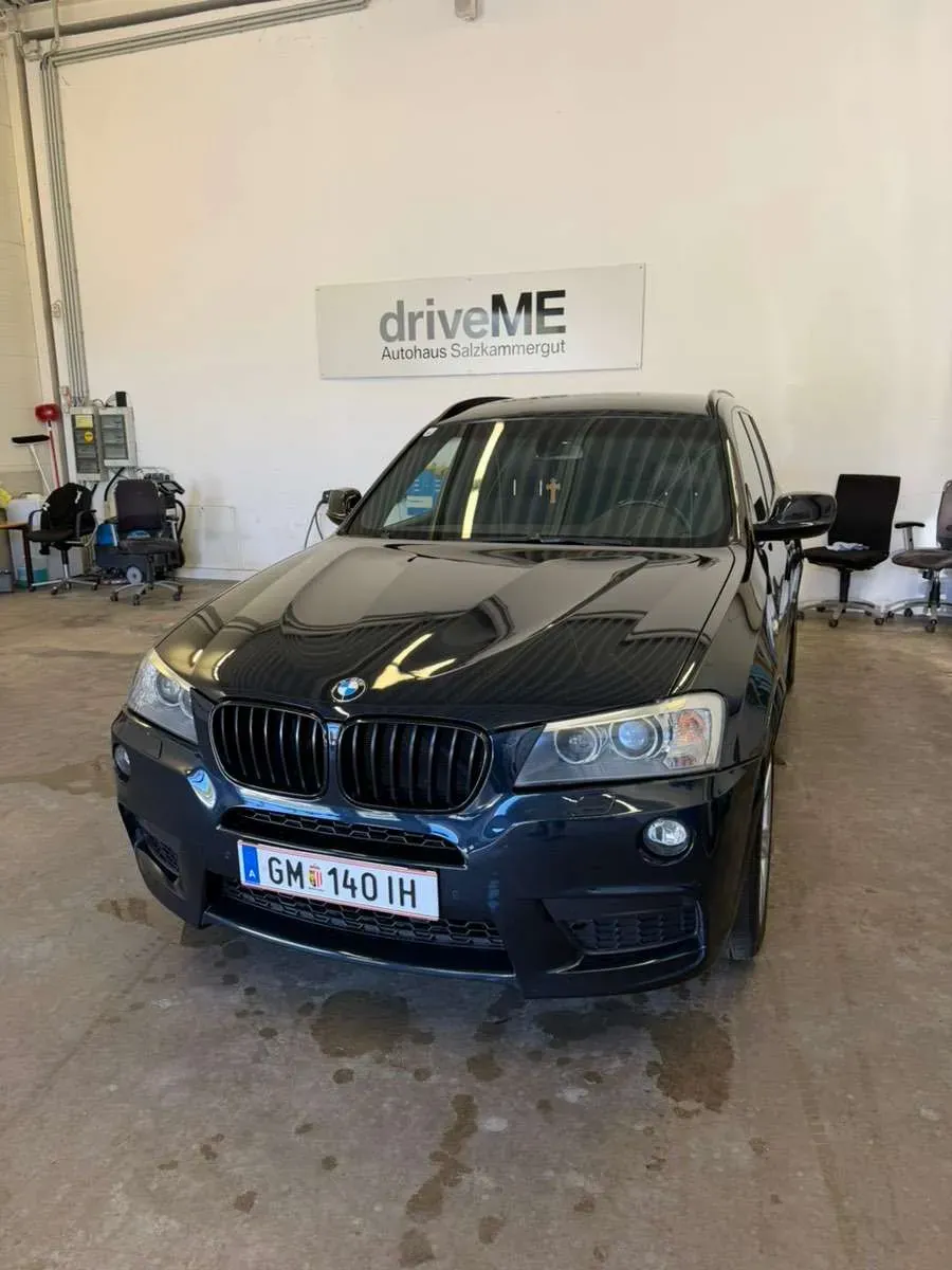 BMW X3 2011 photo 2