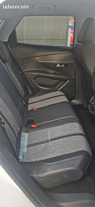 Peugeot 3008 2017 photo 5