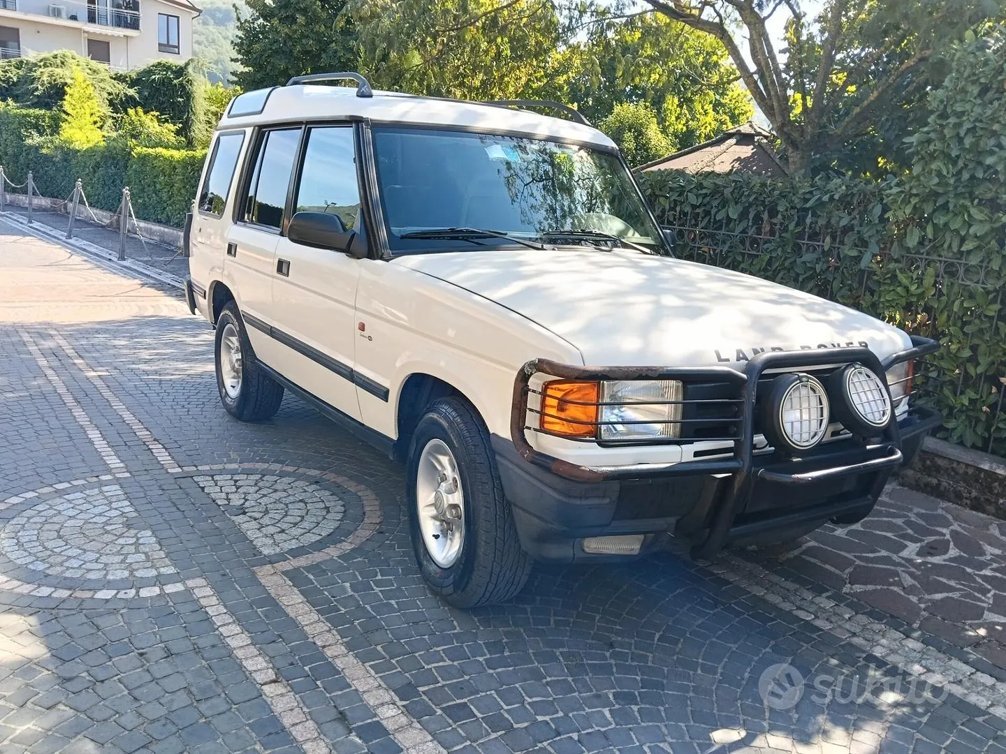 Land Rover Discovery 1998 photo 2