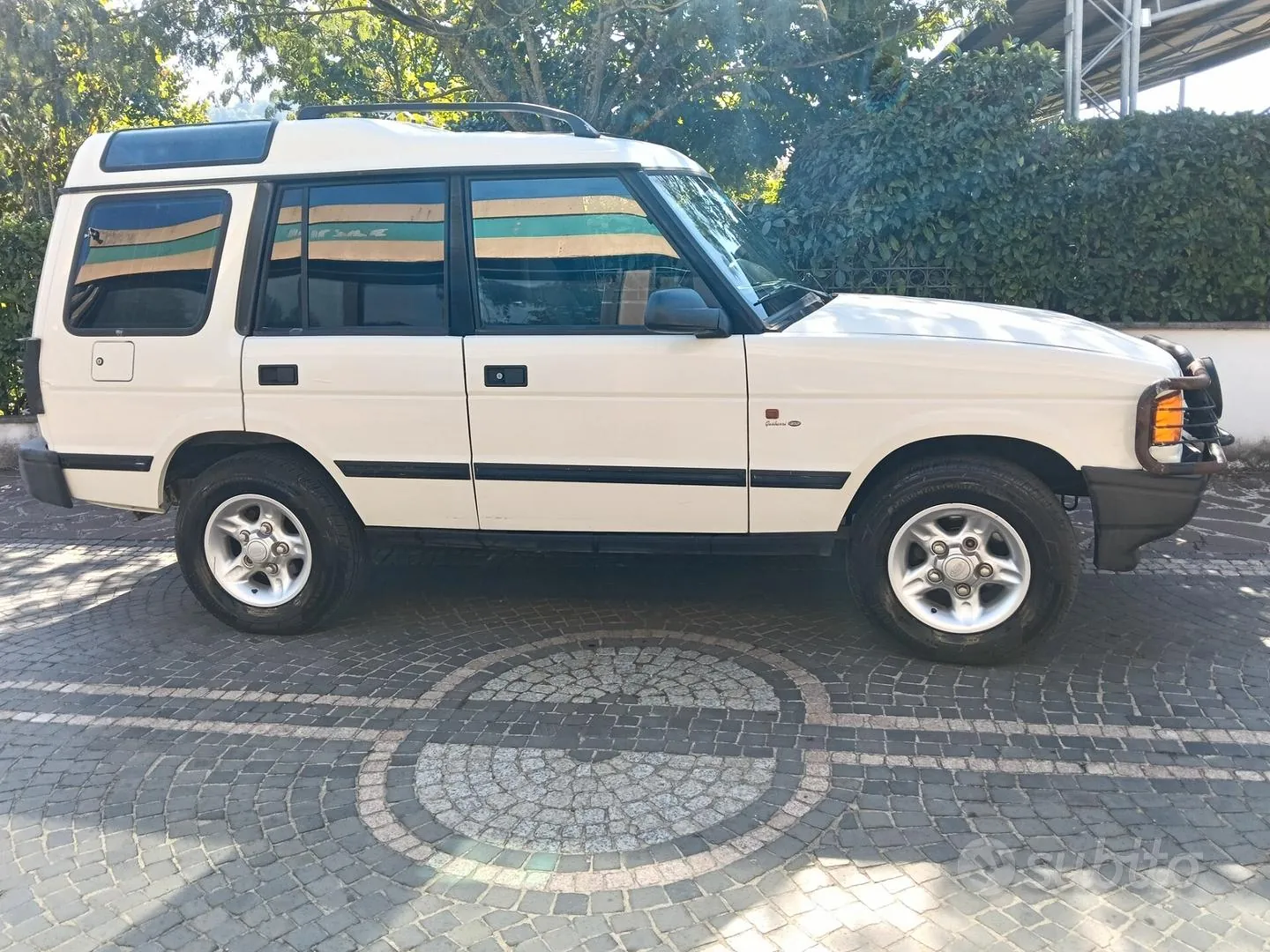 Land Rover Discovery 1998 photo 3