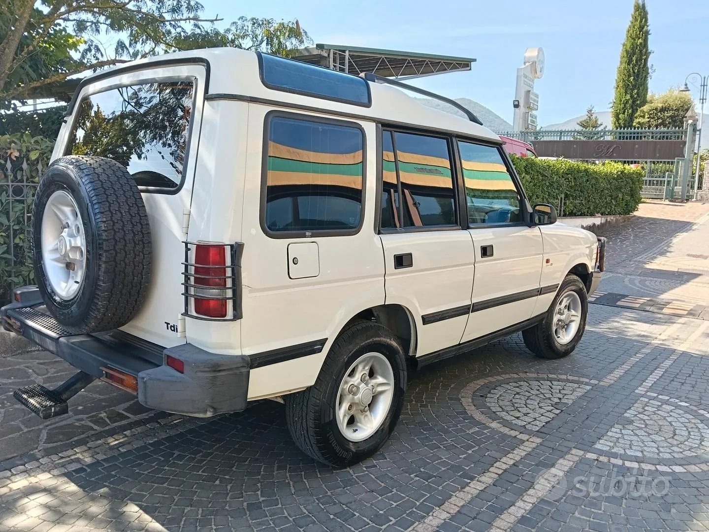 Land Rover Discovery 1998 photo 4