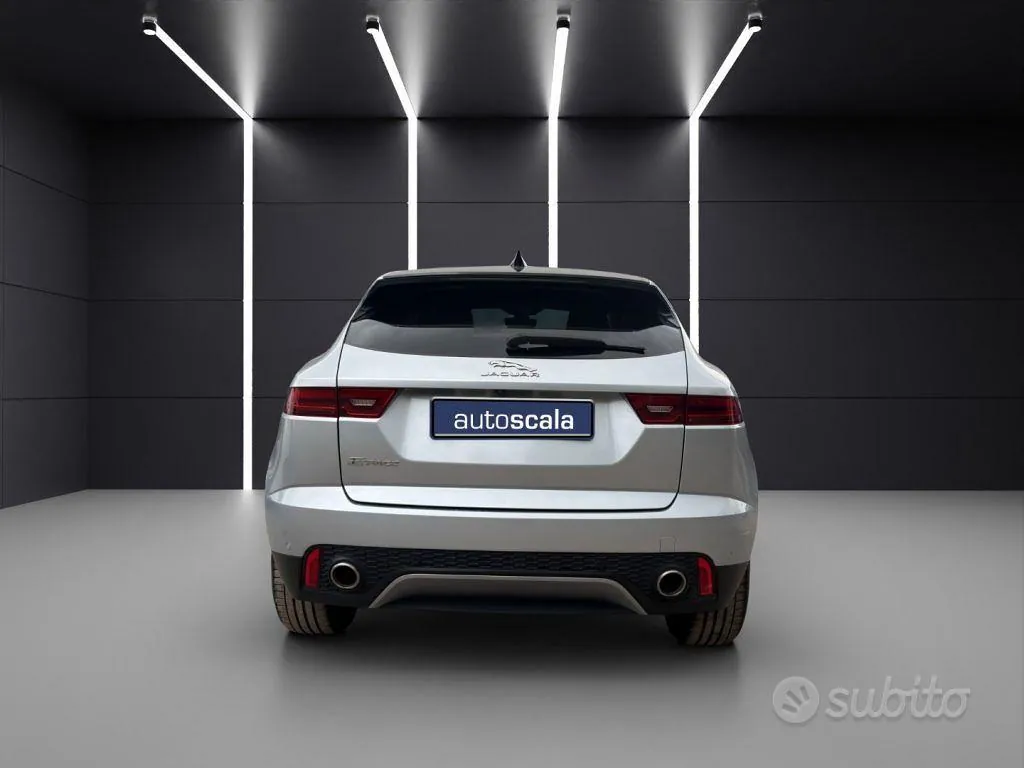Jaguar E-Pace 2019 photo 4