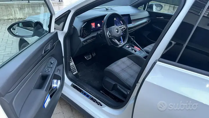 Volkswagen Golf 2021 photo 3