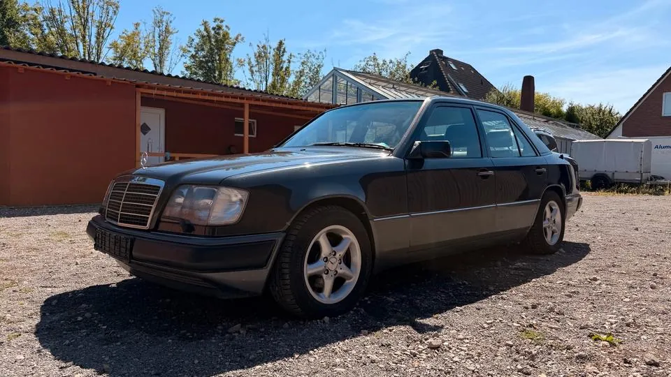 Mercedes-Benz W124