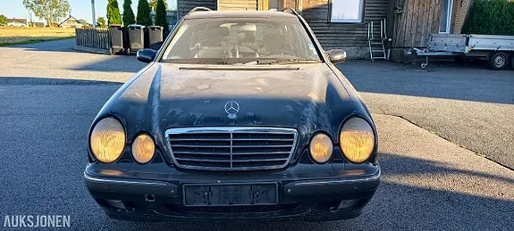Mercedes-Benz E-Class 2001 photo 2