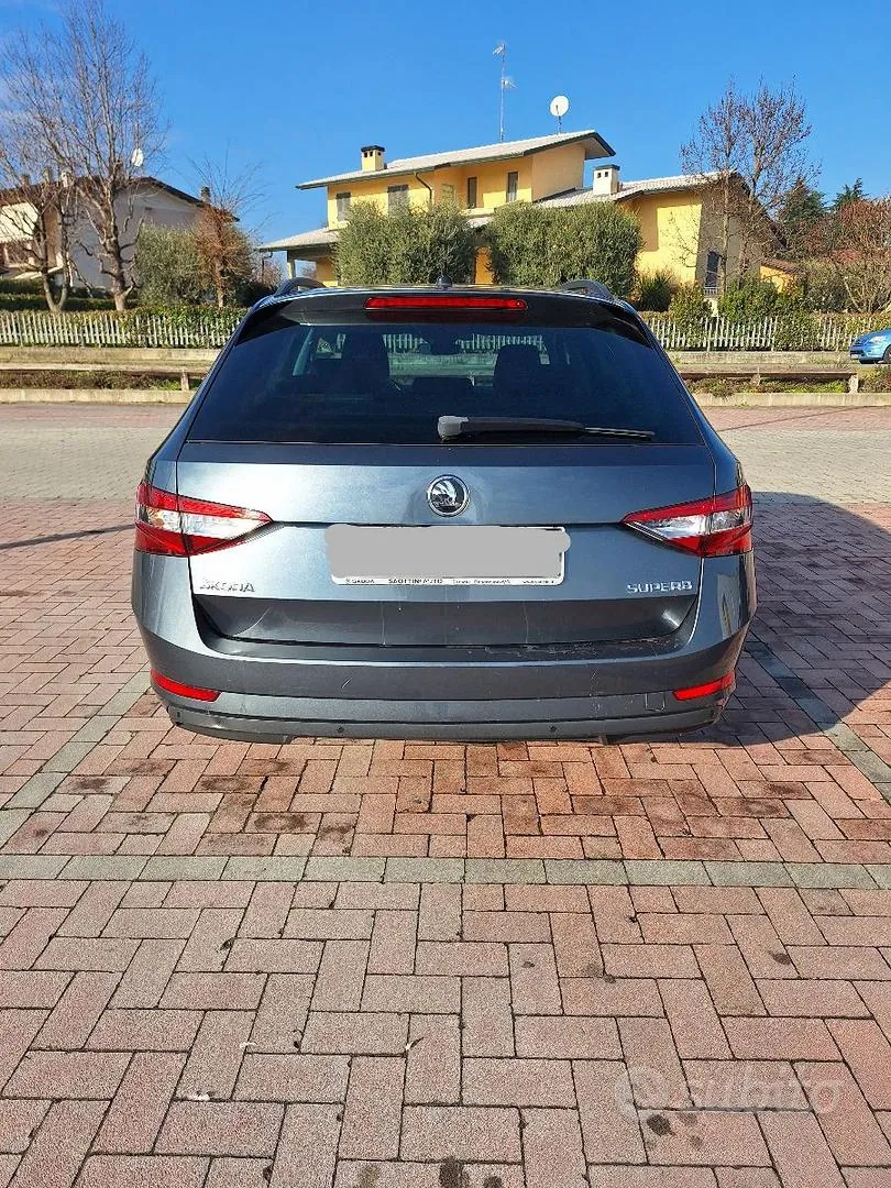 Skoda Superb 2017 photo 3