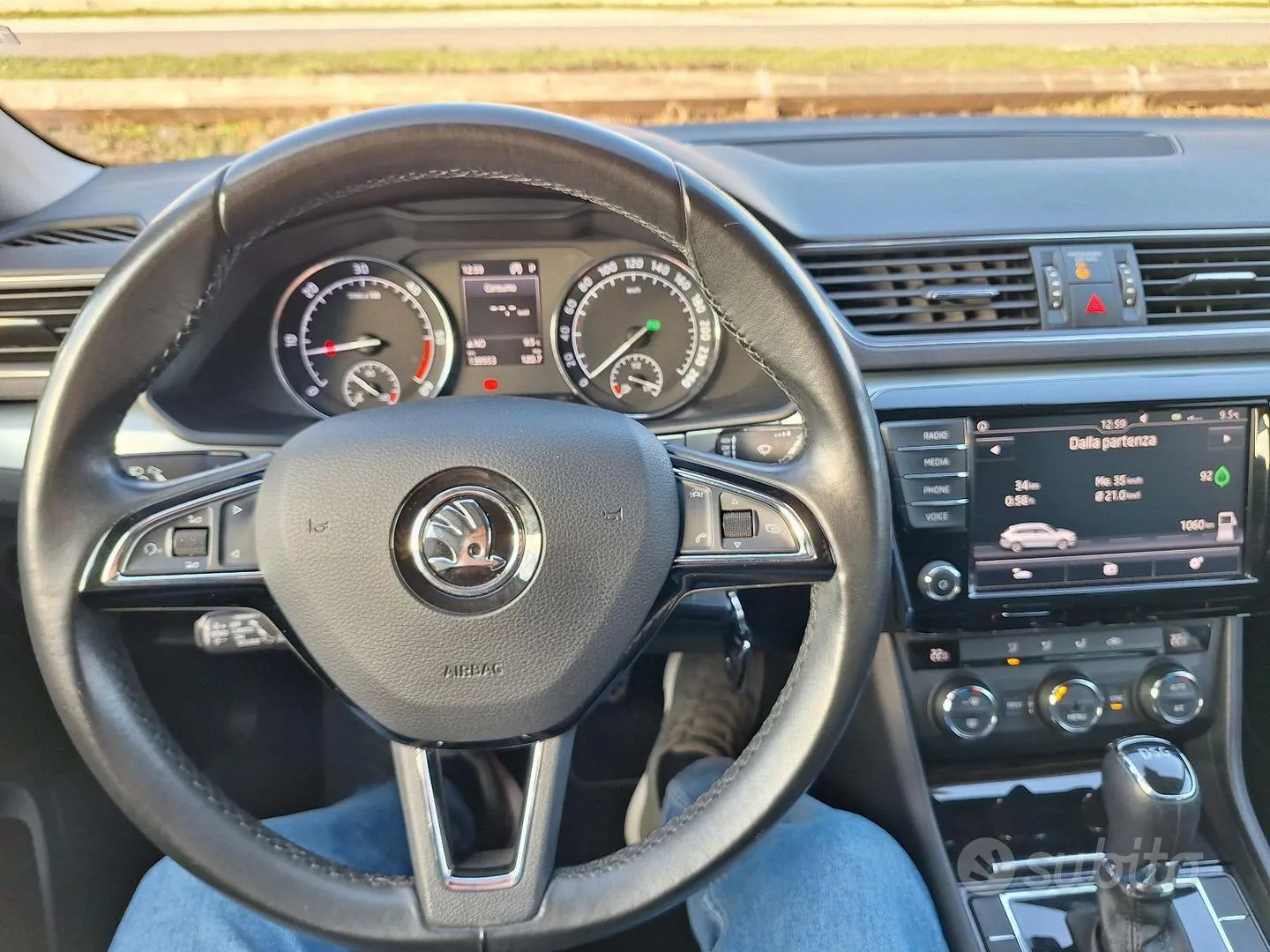 Skoda Superb 2017 photo 5
