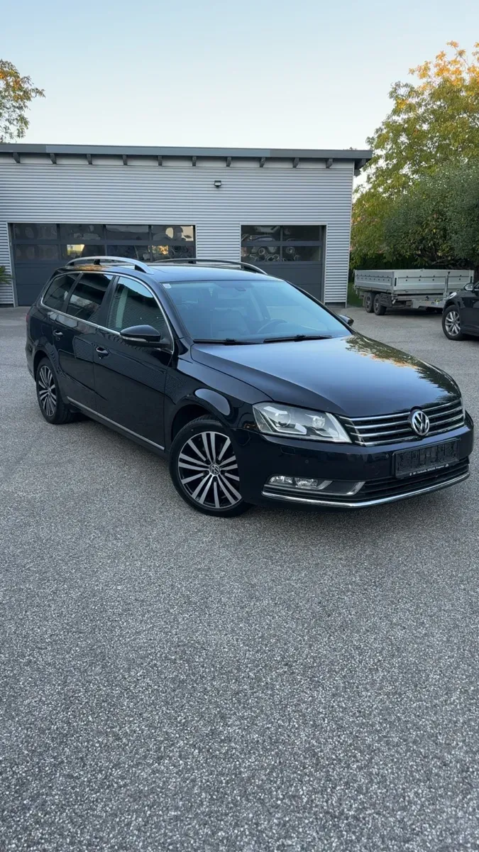 Volkswagen Passat 2012 photo 2