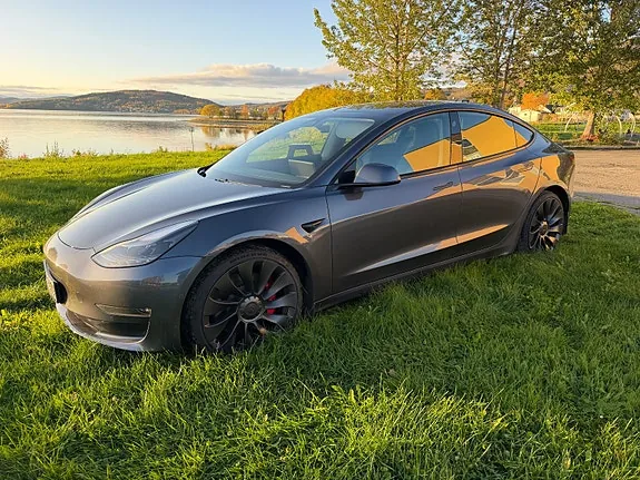 Tesla Model 3 2021 photo 2