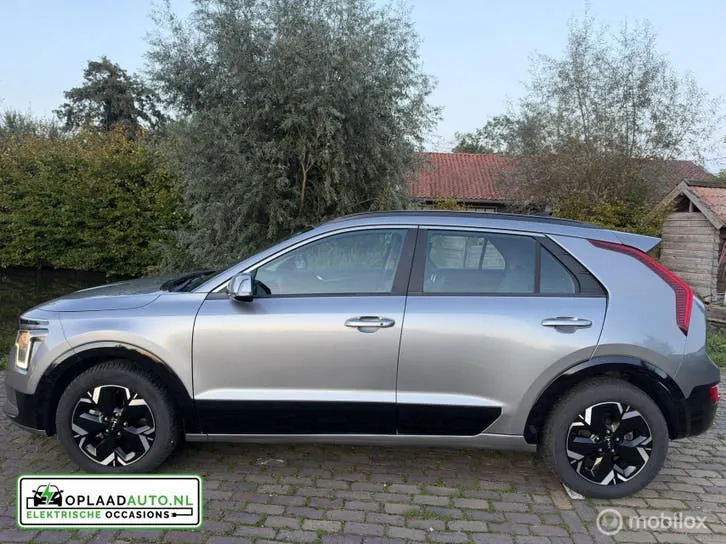 Kia Niro 2023 photo 2