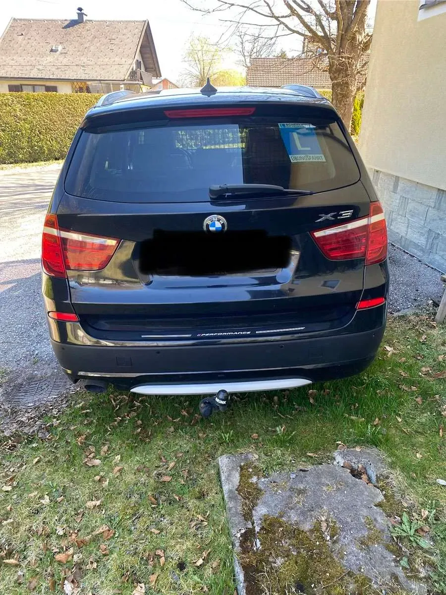 BMW X3 2011 photo 2