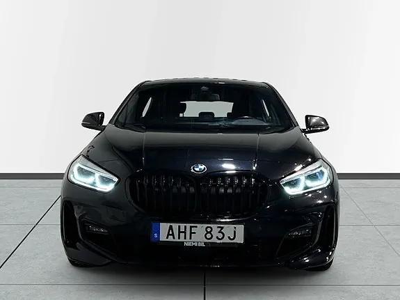 BMW 118I 2022 photo 2