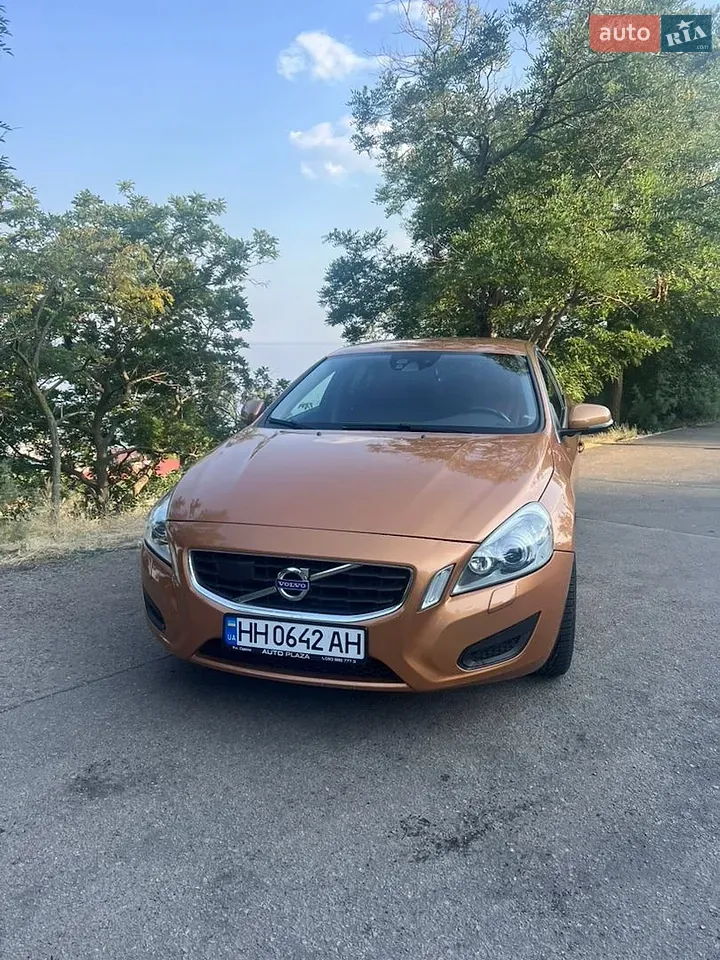 Volvo S60 2010 photo 4