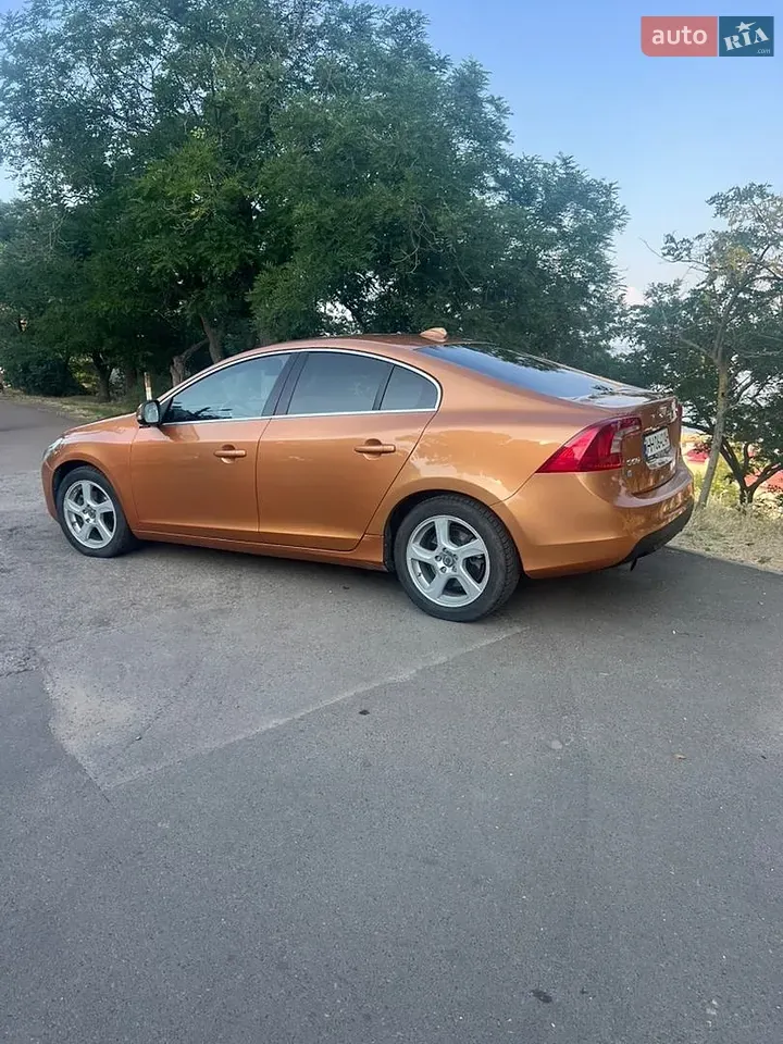 Volvo S60 2010 photo 3