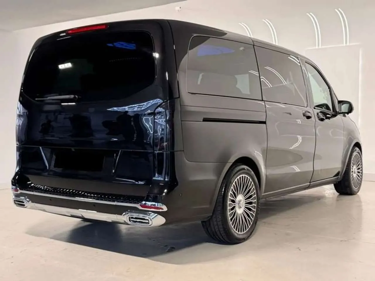 Mercedes-Benz V 250 D Lang 2024 photo 4