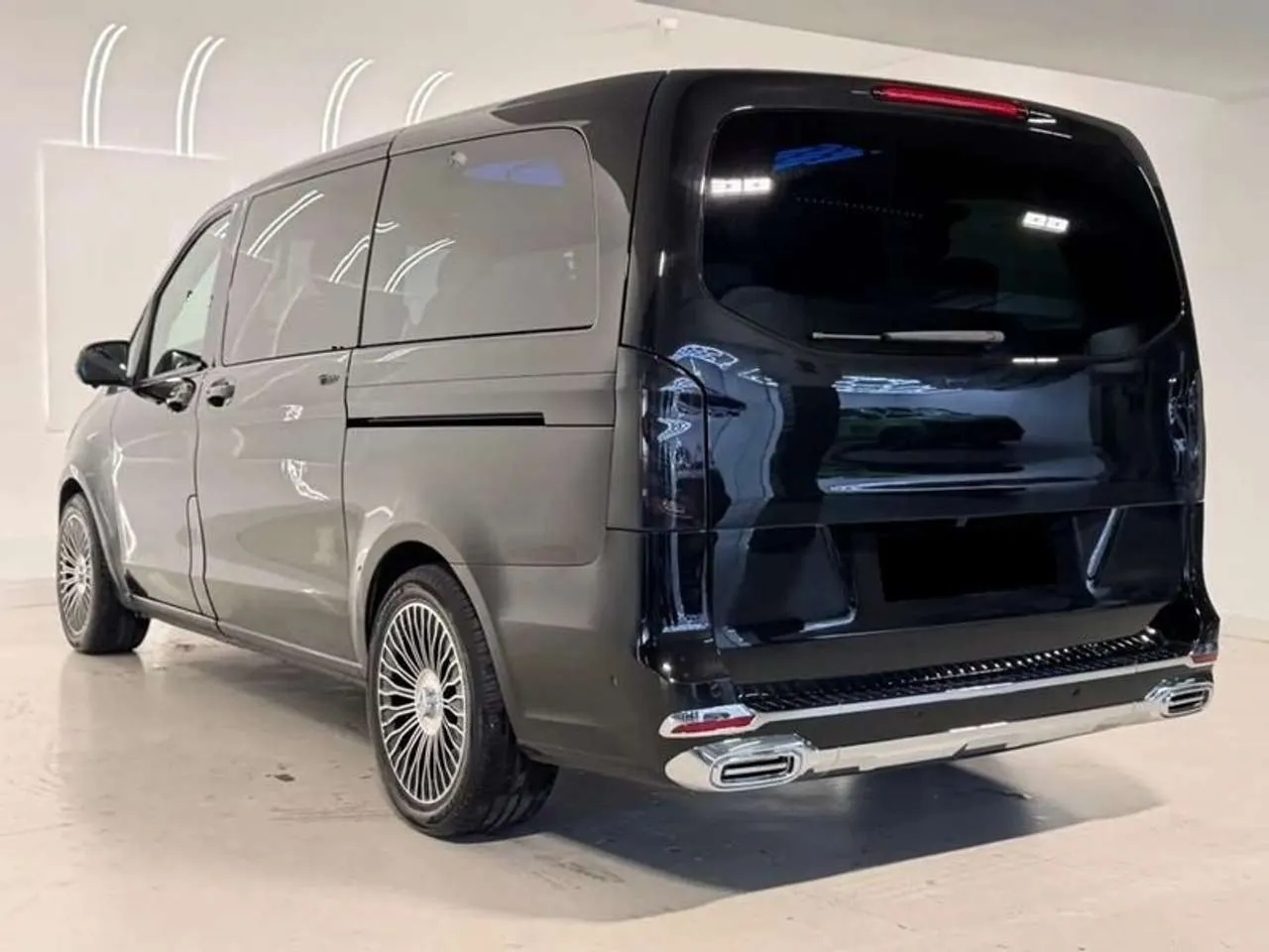 Mercedes-Benz V 250 D Lang 2024 photo 5