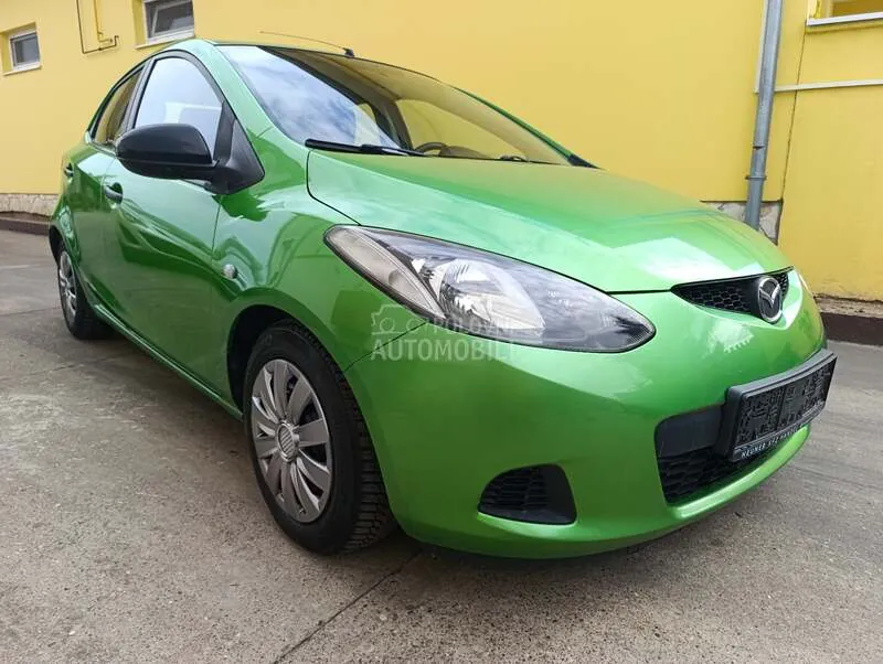Mazda 2 2009 photo 3
