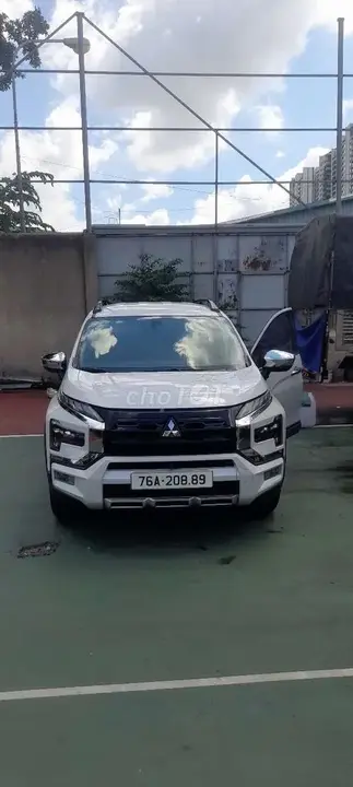 Mitsubishi Xpander Cross 2023 photo 2