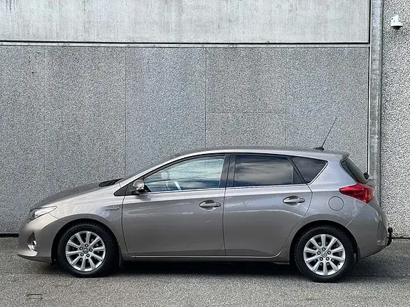 Toyota Auris 2015 photo 4