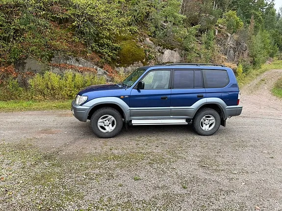 Toyota Land Cruiser 2001 photo 2