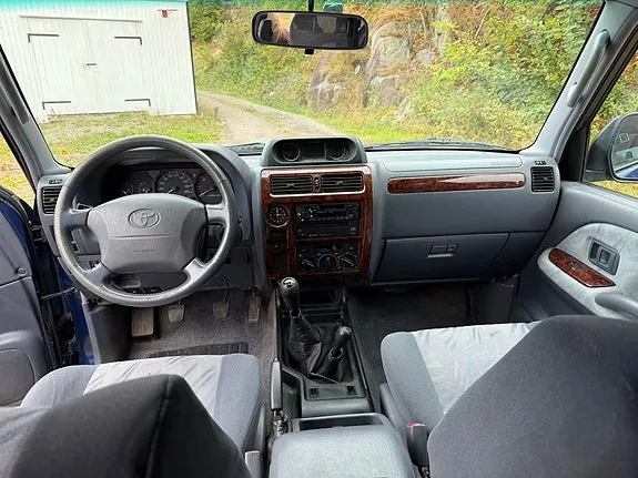 Toyota Land Cruiser 2001 photo 5