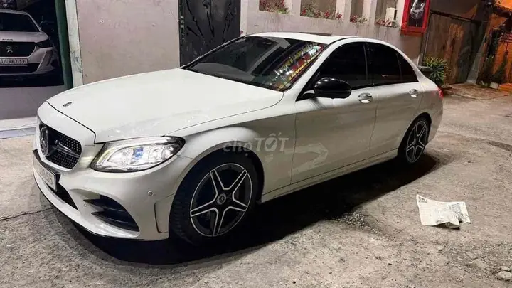 Mercedes-Benz C-Class 2019 photo 5