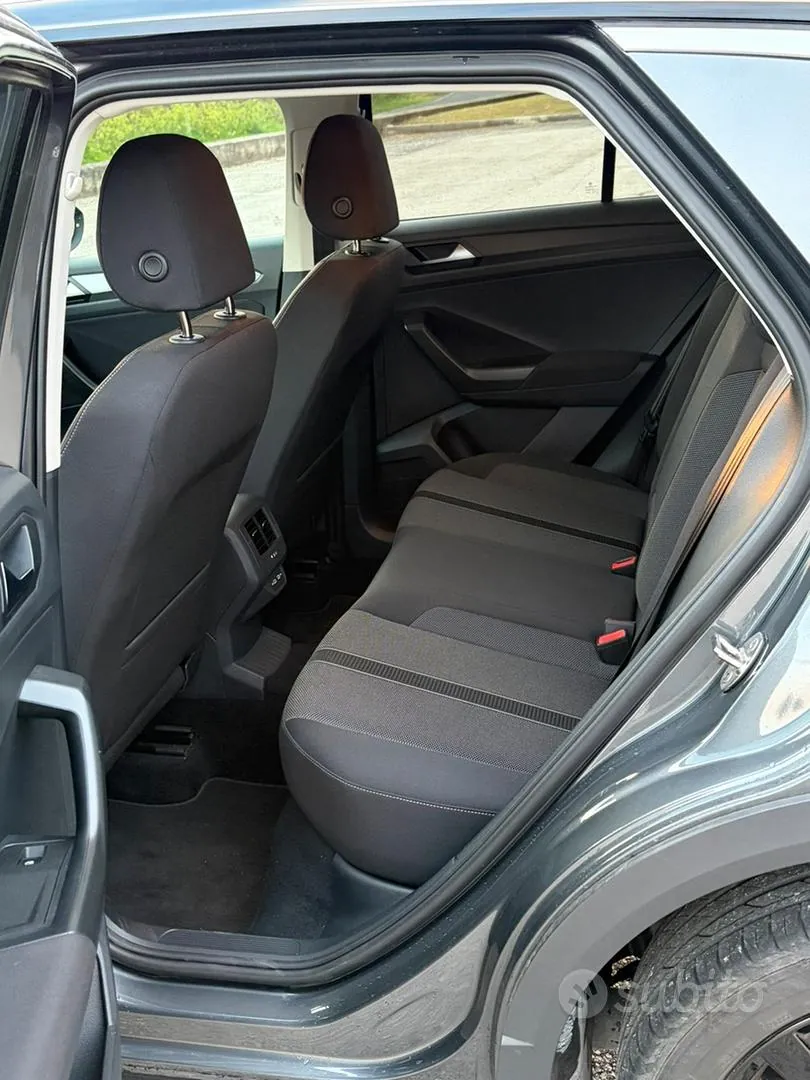 Volkswagen T-Roc 2023 photo 5