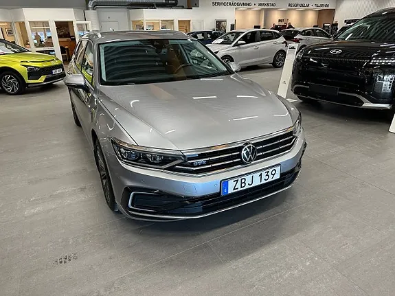 Volkswagen Passat 2021 photo 2