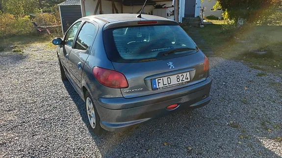 Peugeot 206 2007 photo 2