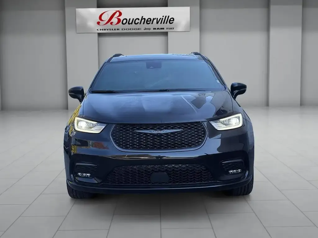 Chrysler Pacifica 2025 photo 2
