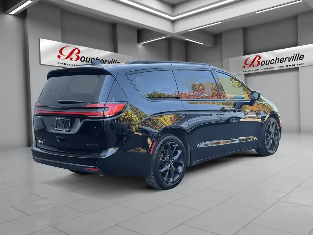 Chrysler Pacifica 2025 photo 5
