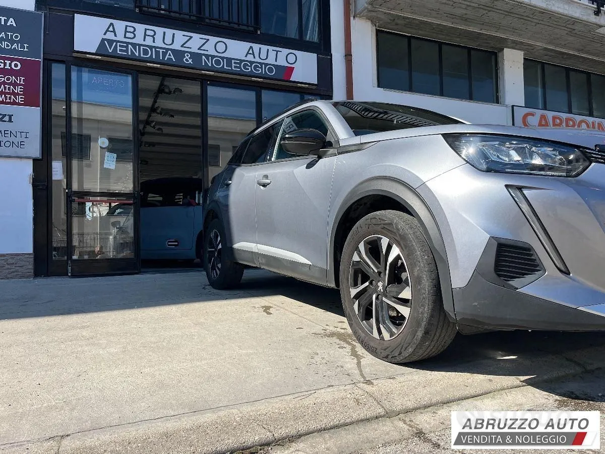 Peugeot 2008 2023 photo 3