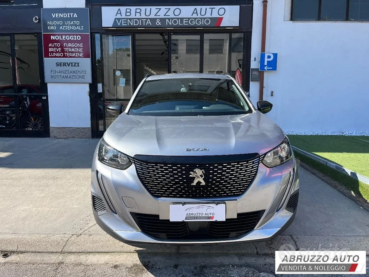 Peugeot 2008 2023 photo 2