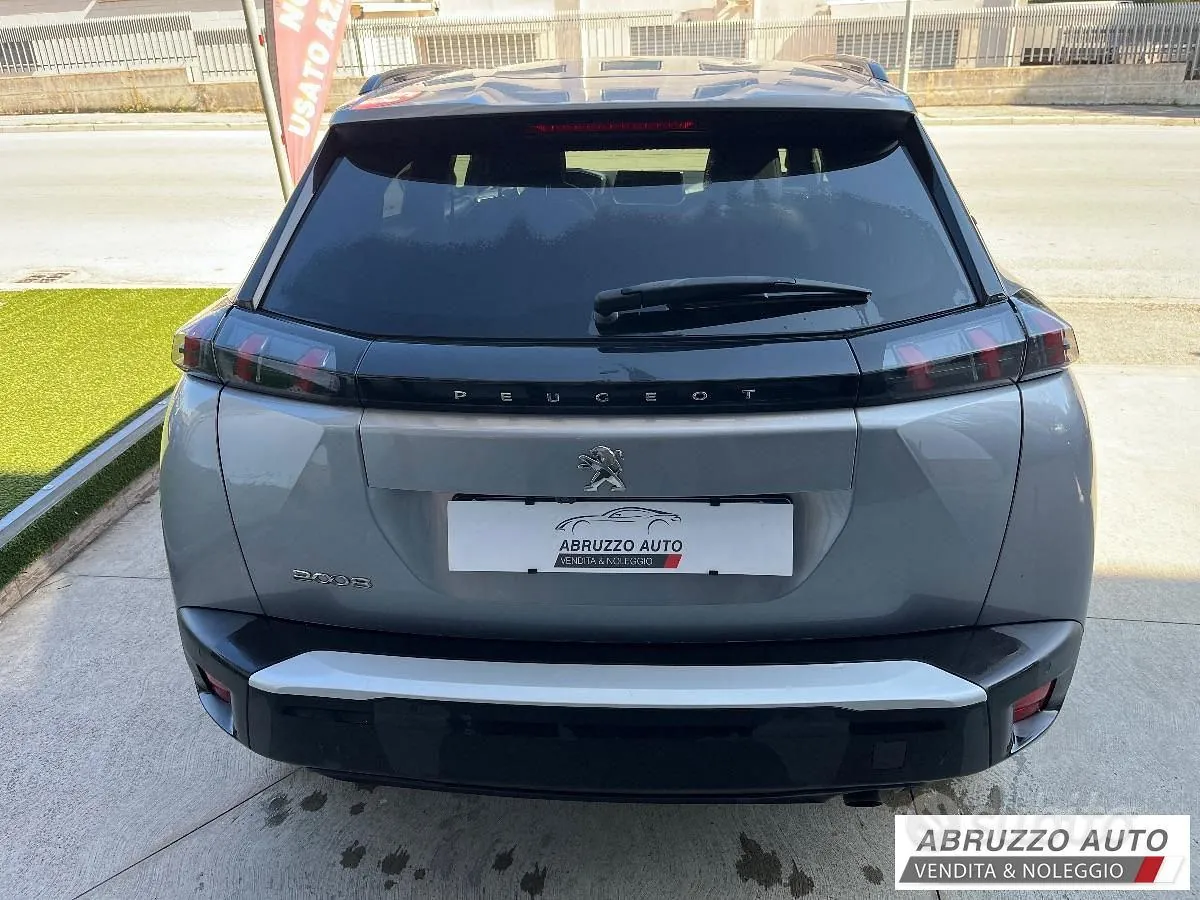 Peugeot 2008 2023 photo 4