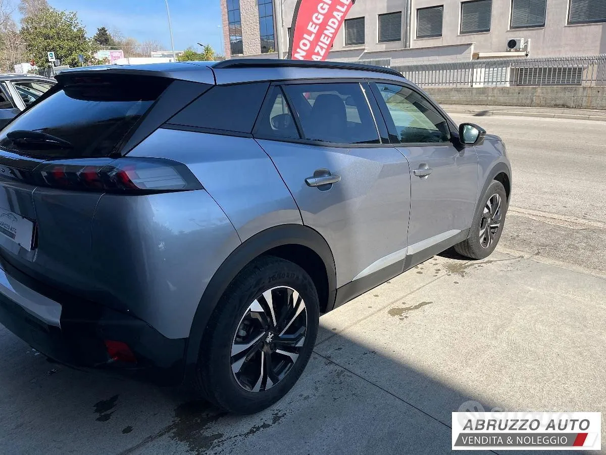 Peugeot 2008 2023 photo 5