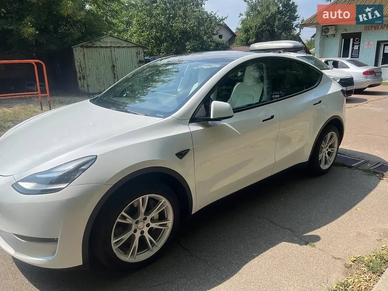 Tesla Model Y 2023 photo 4