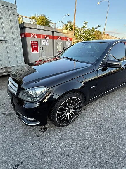 Mercedes-Benz C220 2012 photo 5