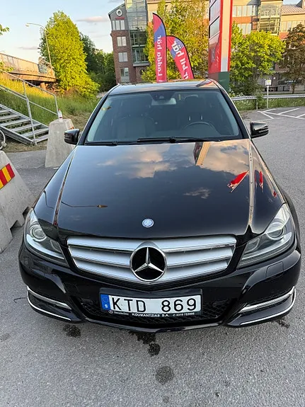 Mercedes-Benz C220 2012 photo 3