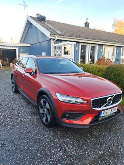 Volvo V60 Cross Country 2022 photo 4