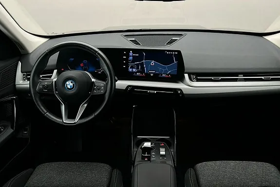 BMW Ix1 2023 photo 3