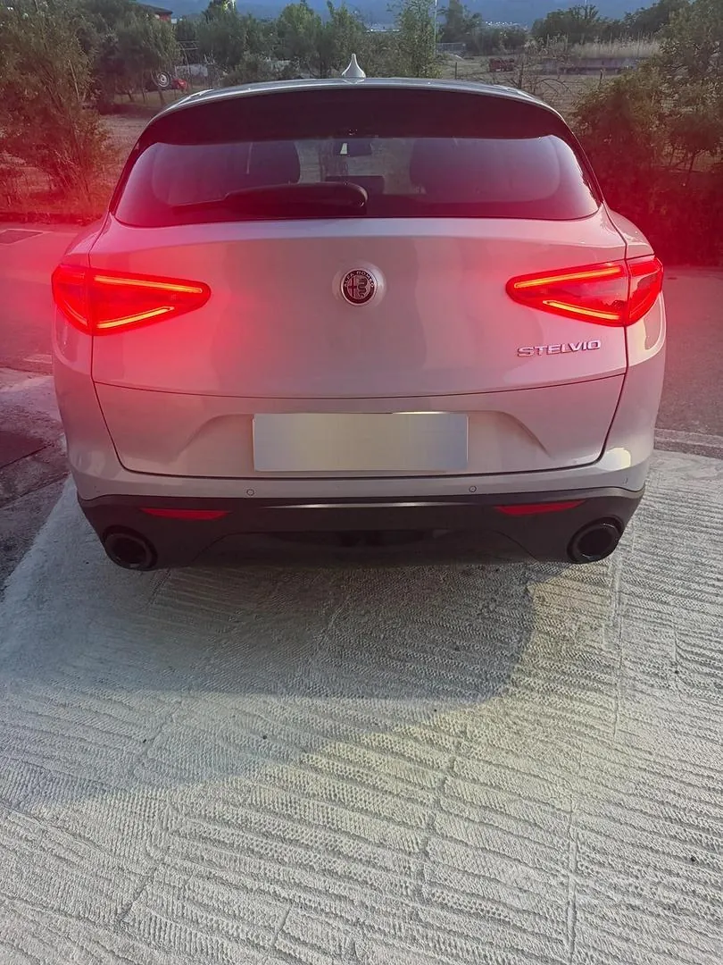 Alfa Romeo Stelvio 2020 photo 2