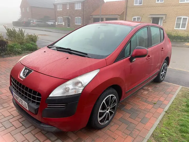 Peugeot 3008 2013 photo 2