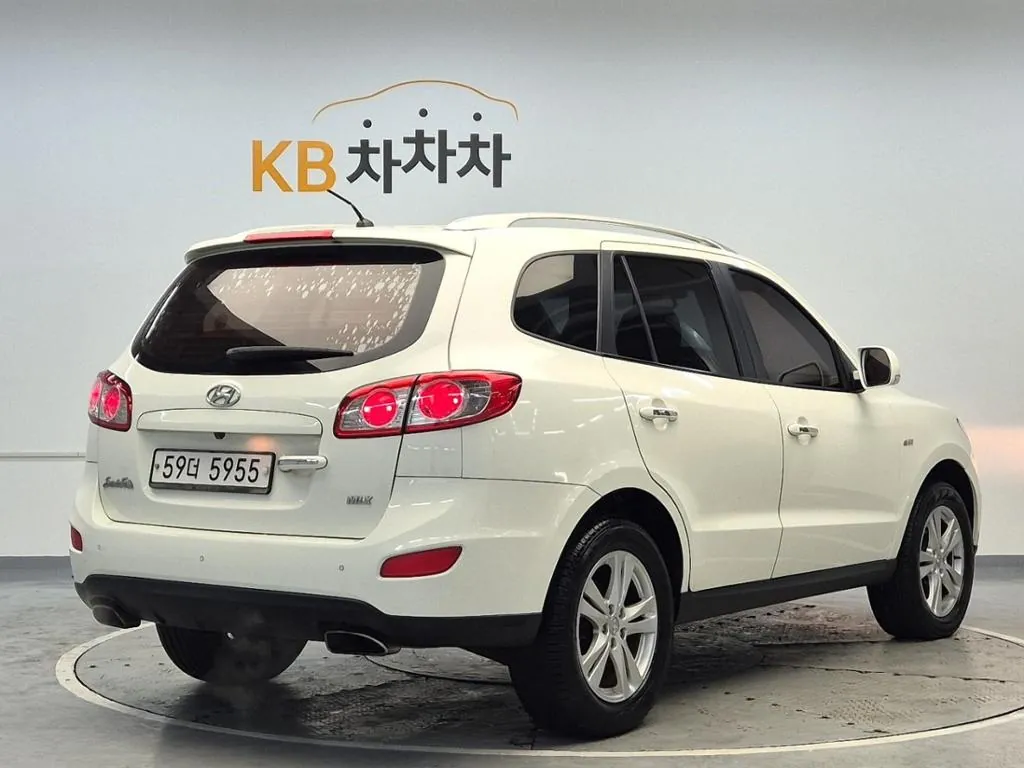 Hyundai Santa Fe 2010 photo 3