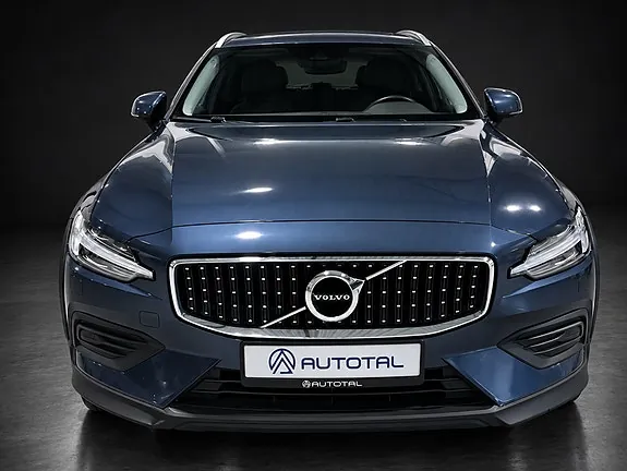 Volvo V60 Cross Country 2022 photo 2