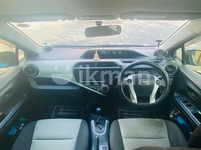 Toyota Aqua 2013 photo 3