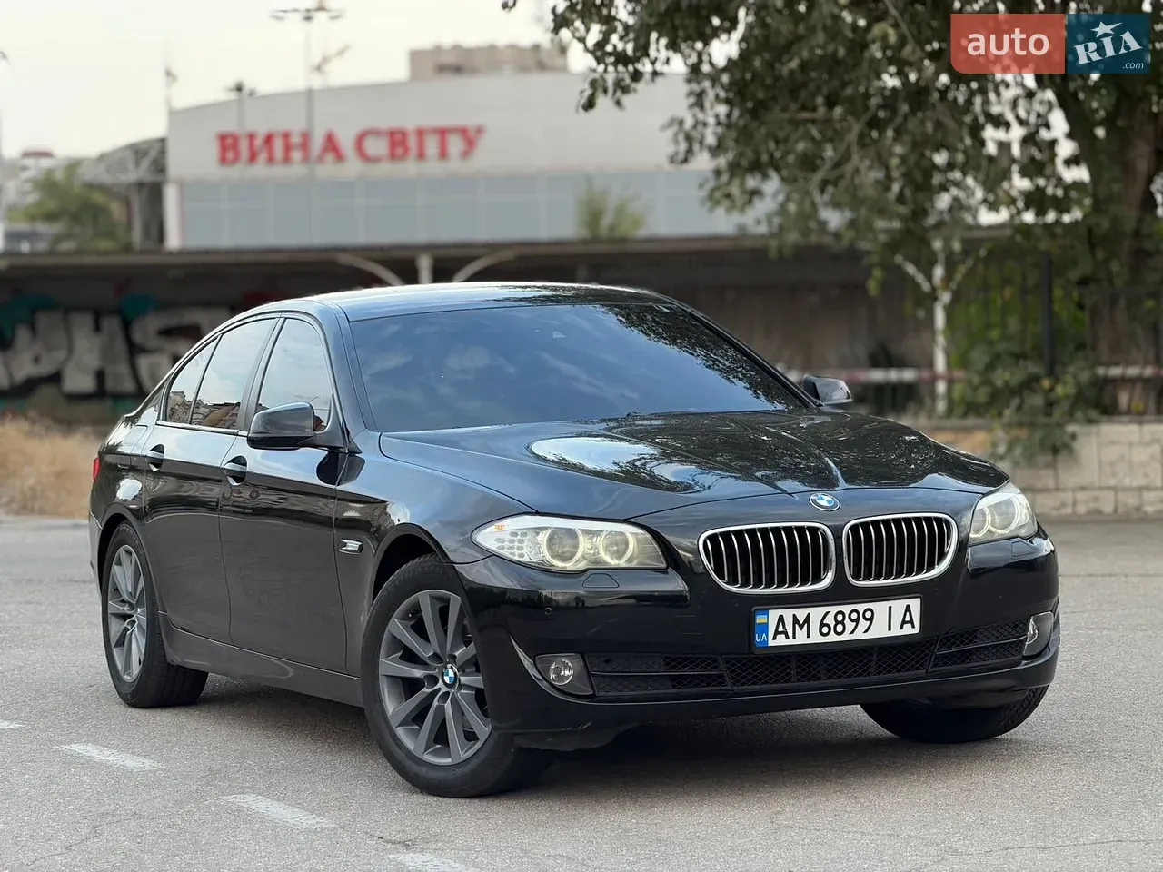 BMW 5 Series 2011 photo 5