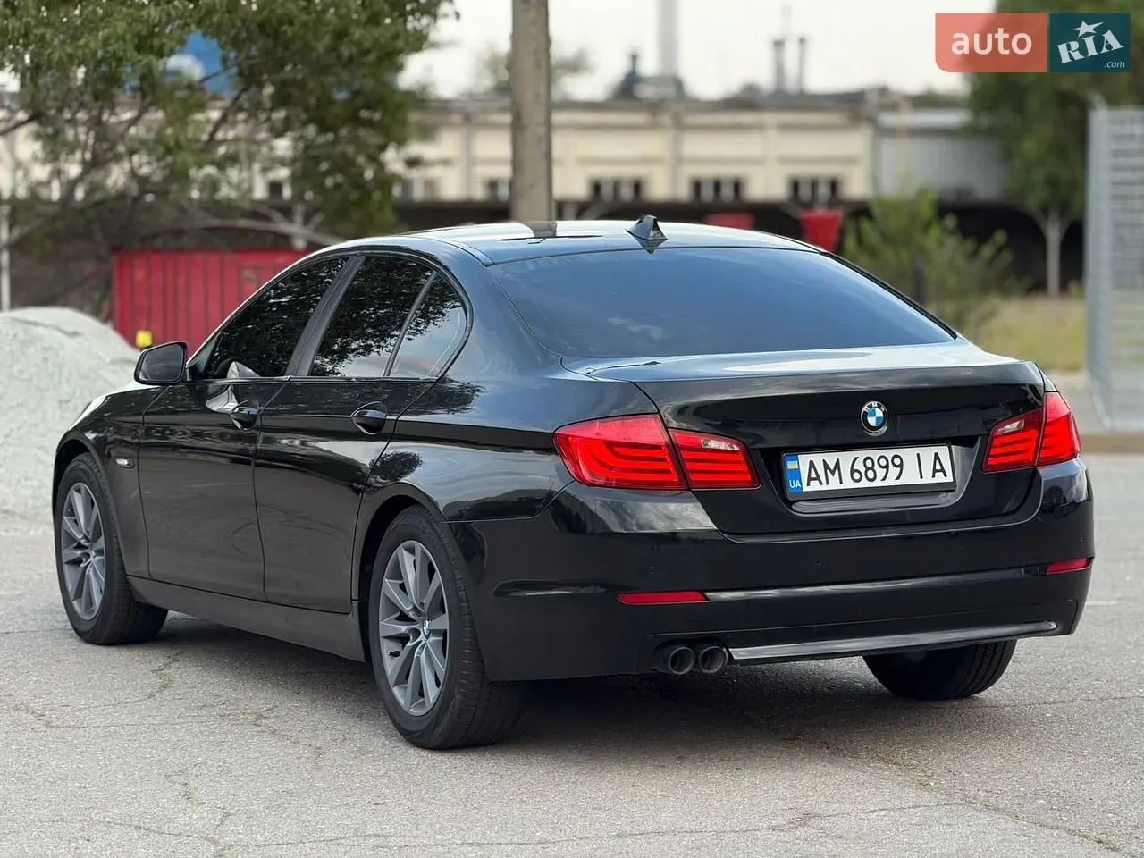 BMW 5 Series 2011 photo 3