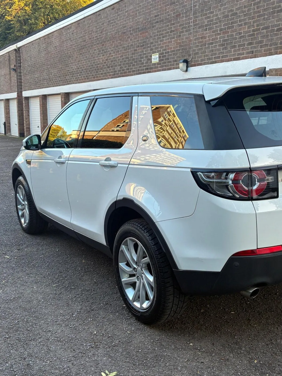 Land Rover Discovery Sport 2017 photo 5