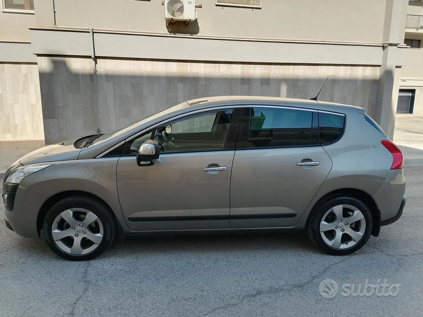 Peugeot 3008 2011 photo 3